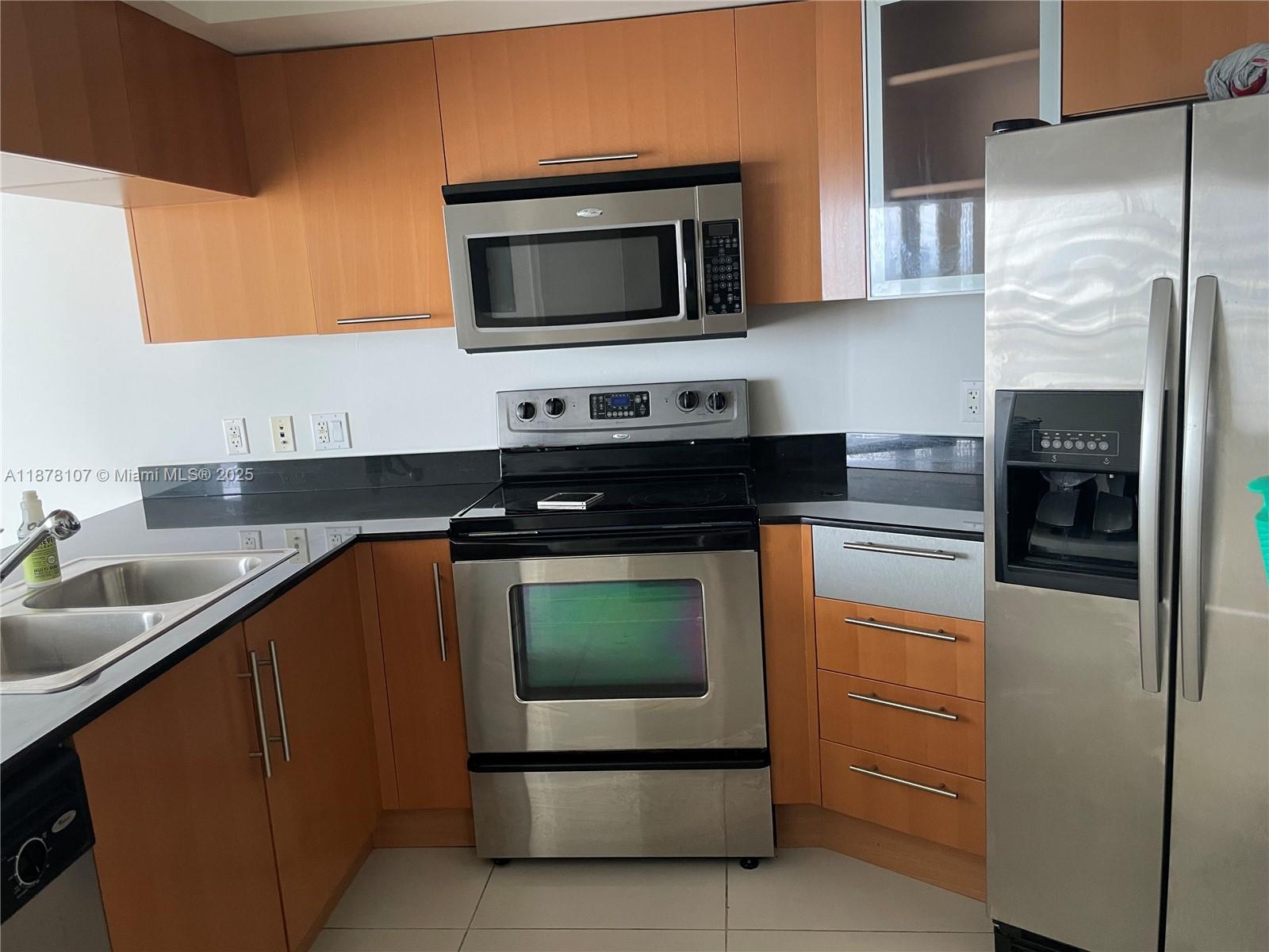 OPERA TOWER CONDO - Residential