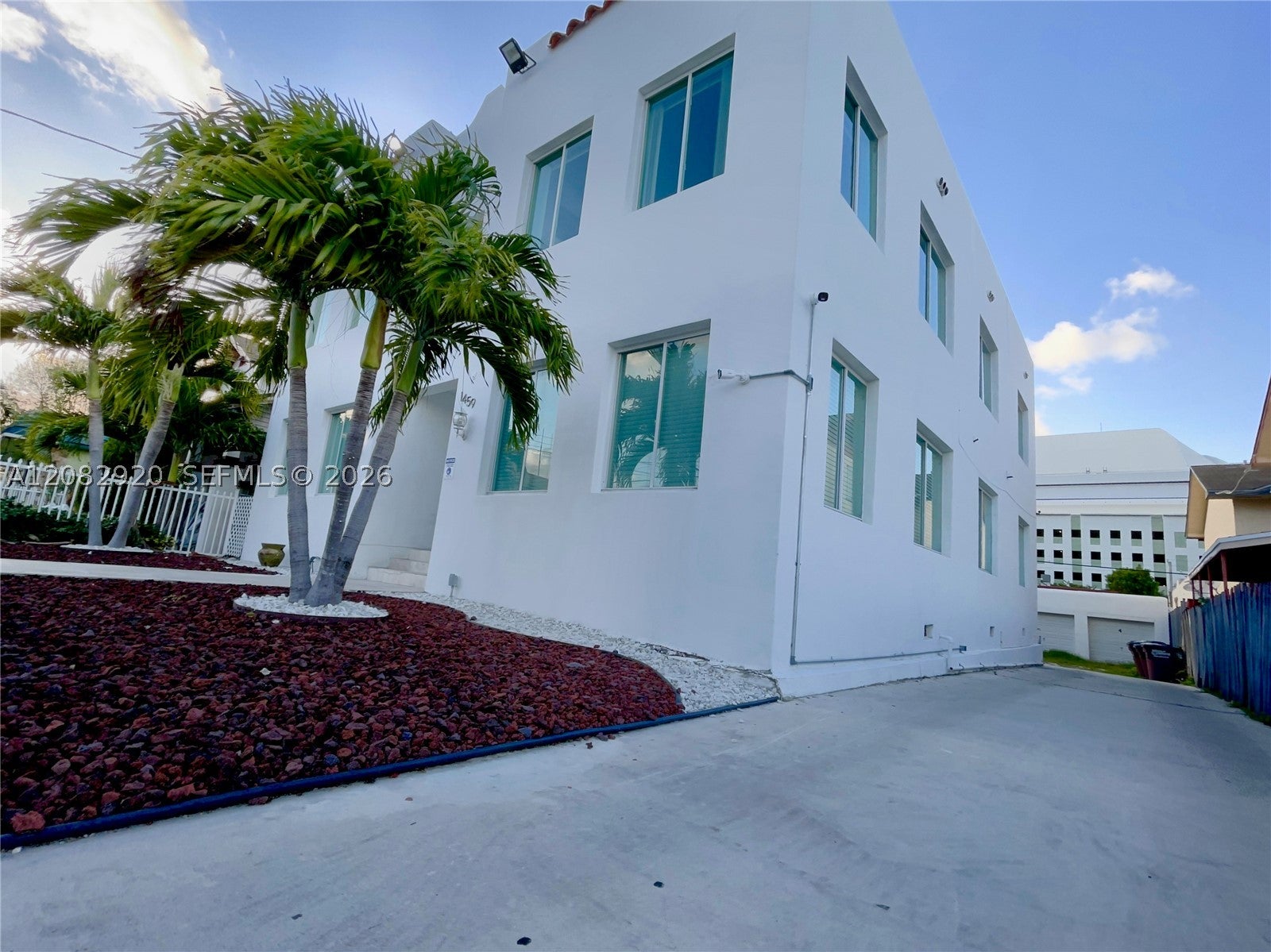 1459 NW 2nd St