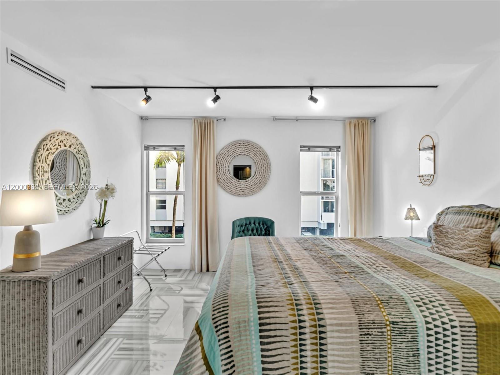 ALTON PARK CONDO - Residential