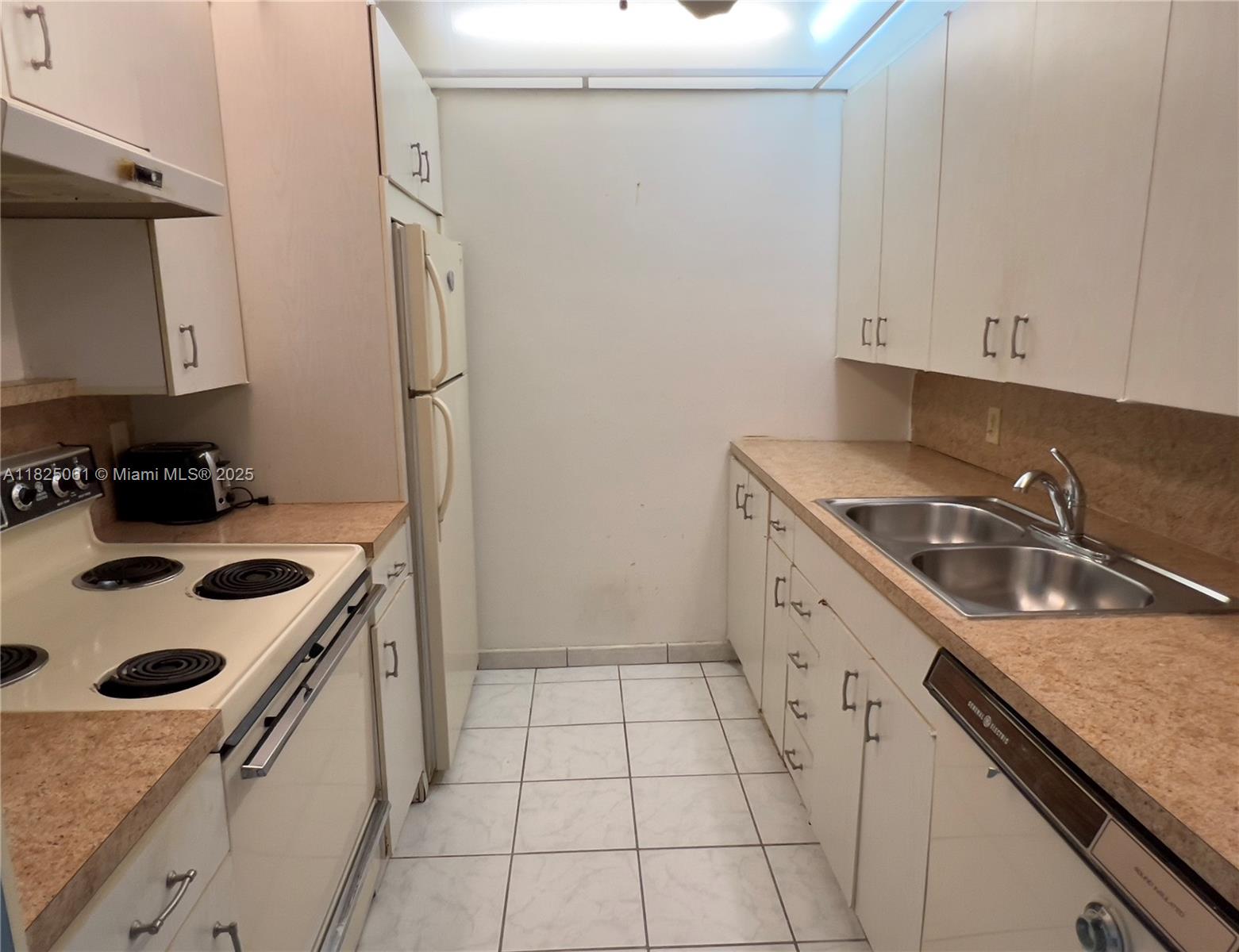 4701 Martinique Dr F1