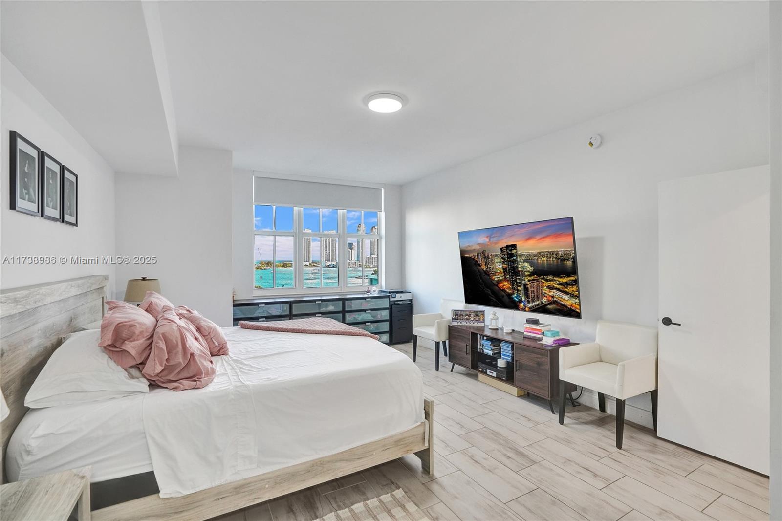 AVENTURA MARINA CONDO NUM - Residential