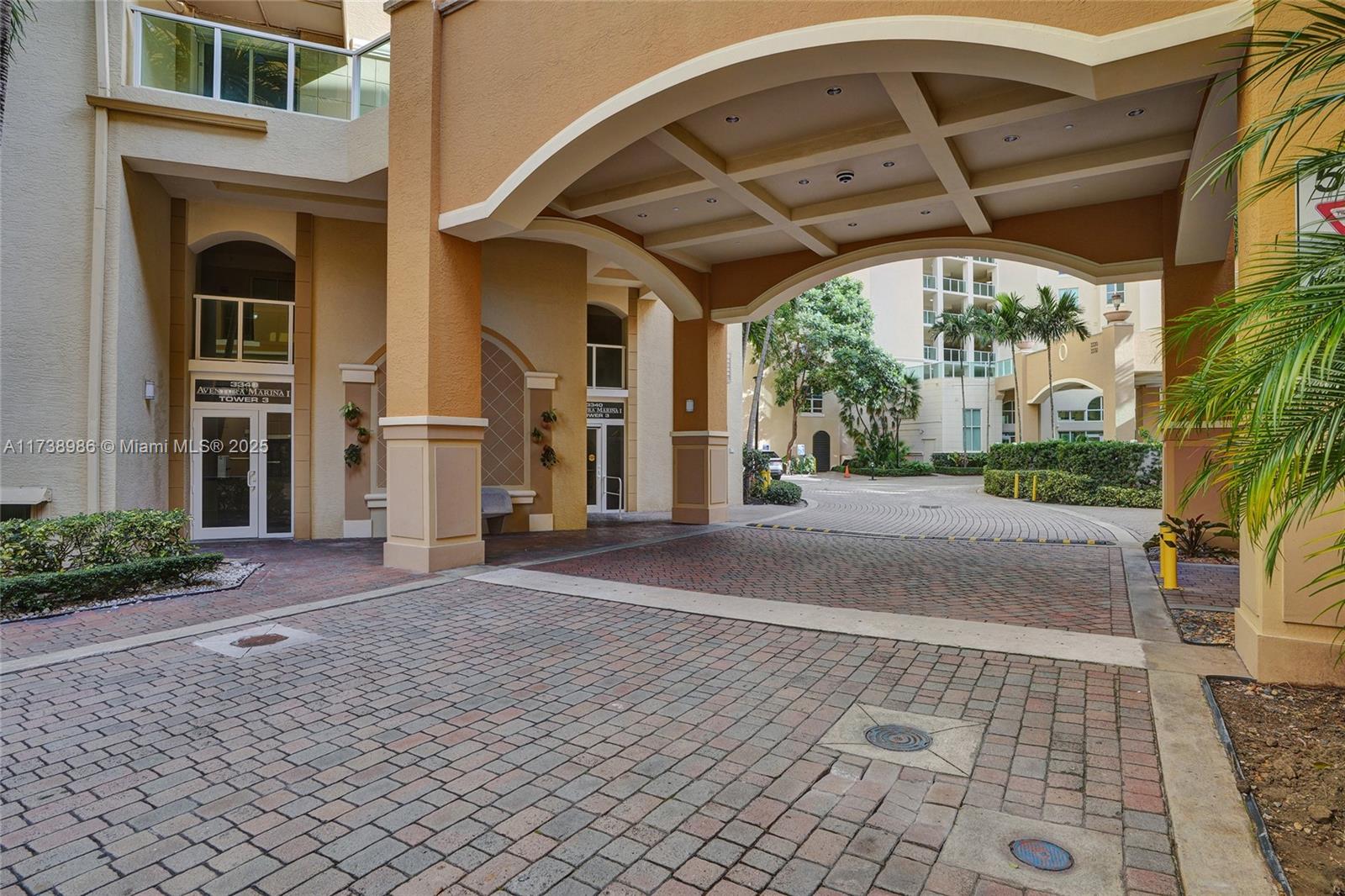 AVENTURA MARINA CONDO NUM - Residential