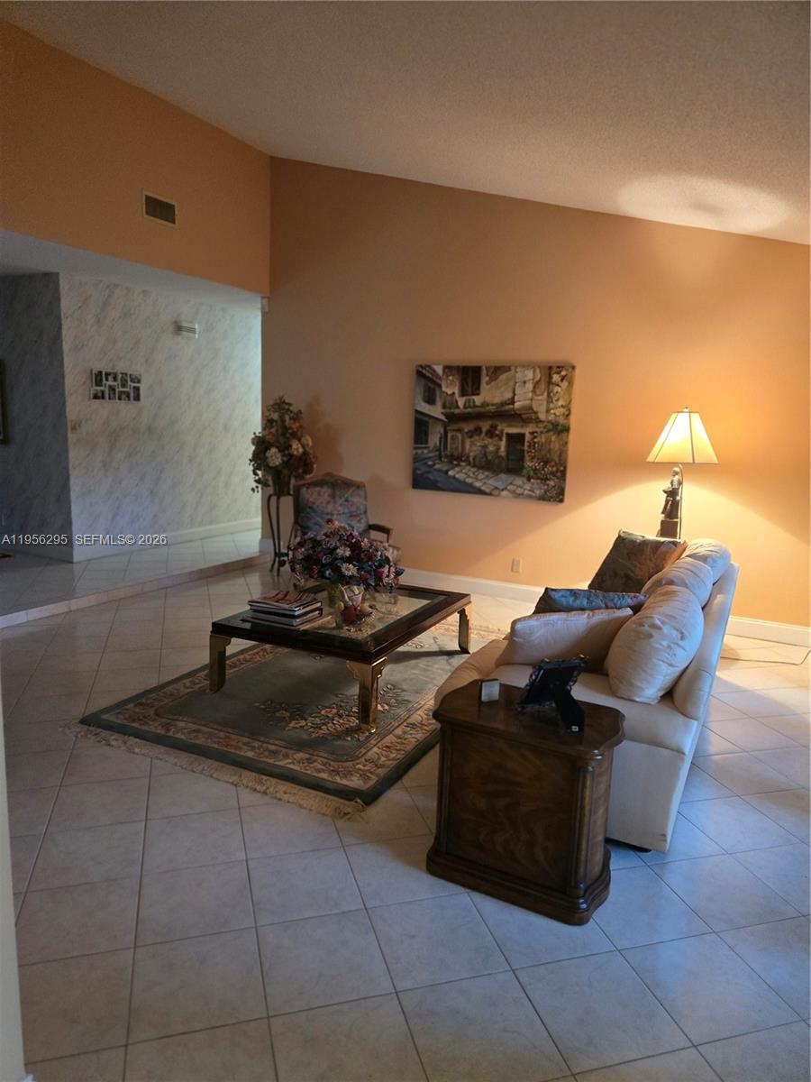 RIVIERA - Residential