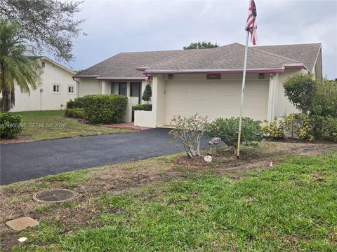 Photo of 10301 Greenbriar Ct, Boca Raton, FL 33498 (MLS # A11956295)