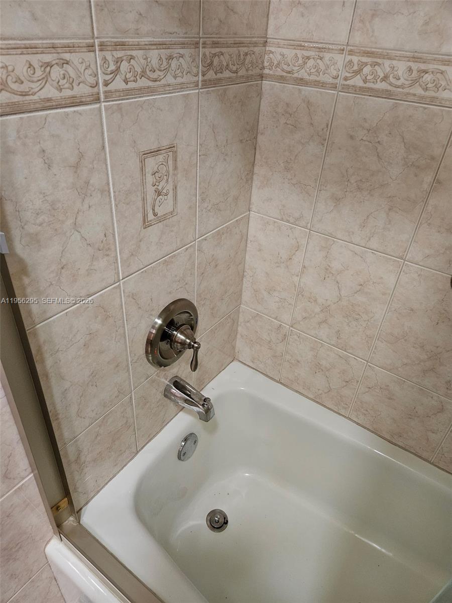 RIVIERA - Residential