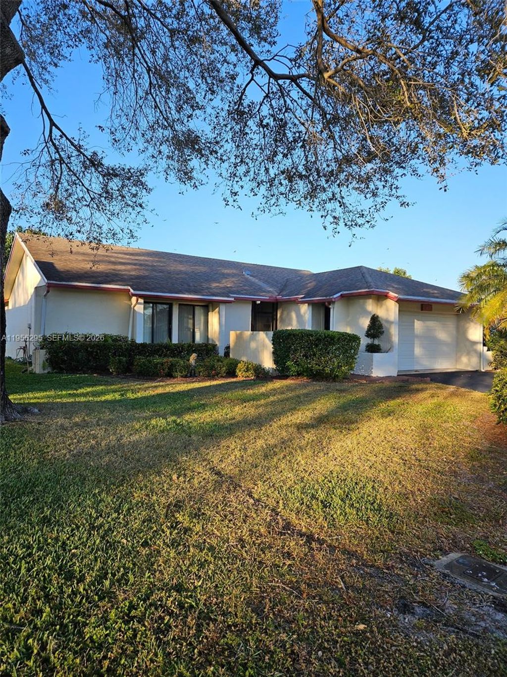 Photo of 10301 Greenbriar Ct, Boca Raton, FL 33498 (MLS # A11956295)