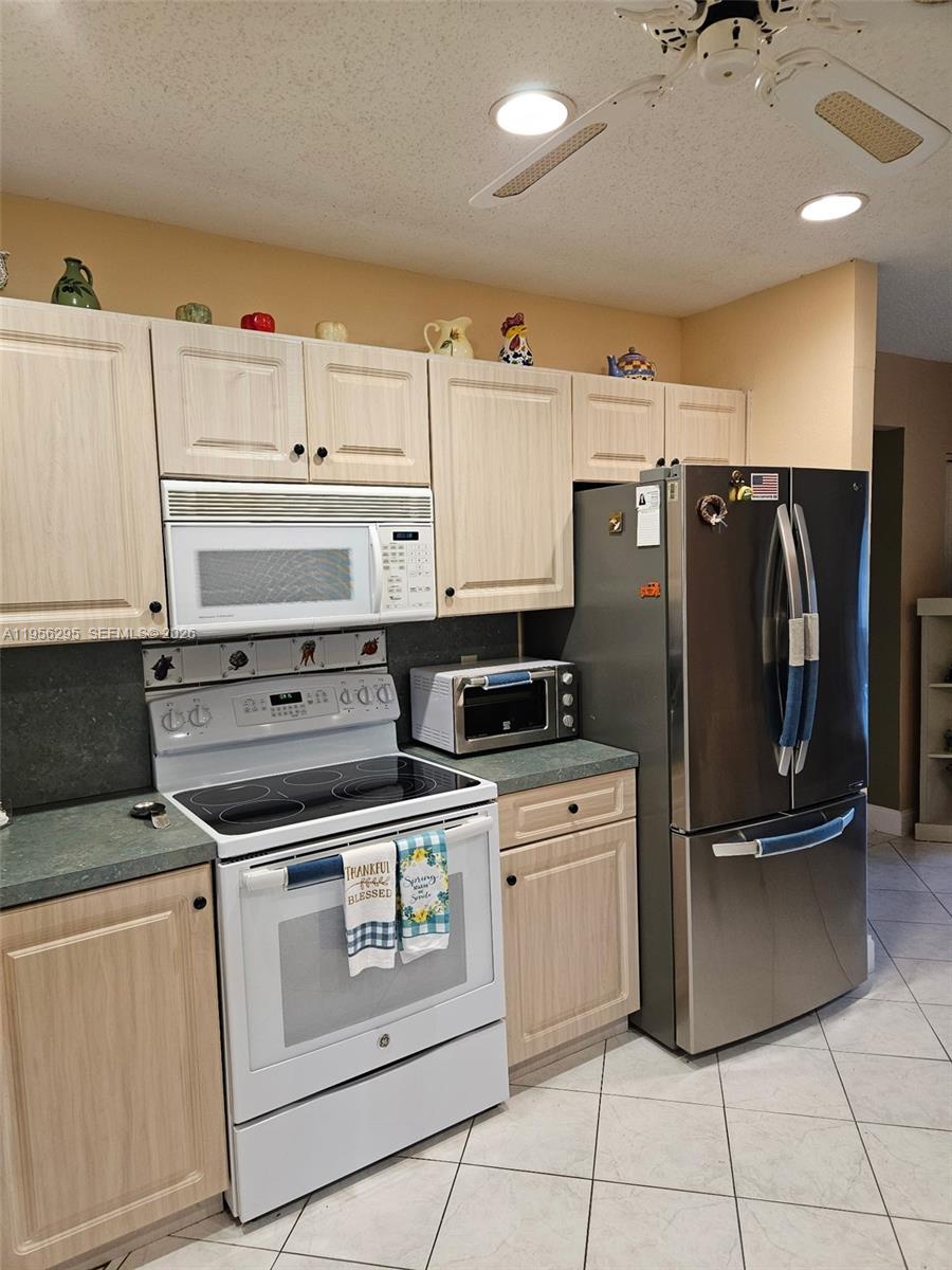 RIVIERA - Residential