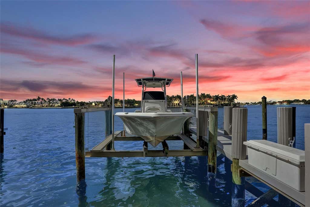 Photo of 301 N Birch Rd #8N, Fort Lauderdale, FL 33304 (MLS # A11965695)