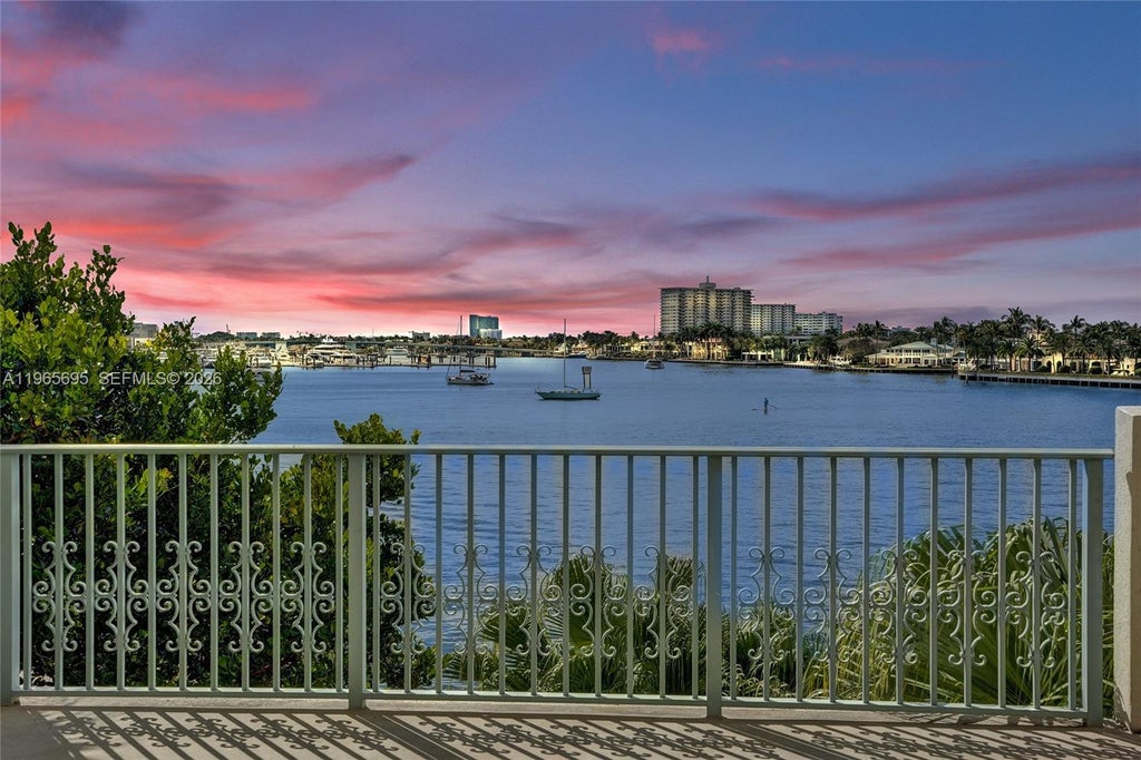 Photo of 301 N Birch Rd #8N, Fort Lauderdale, FL 33304 (MLS # A11965695)