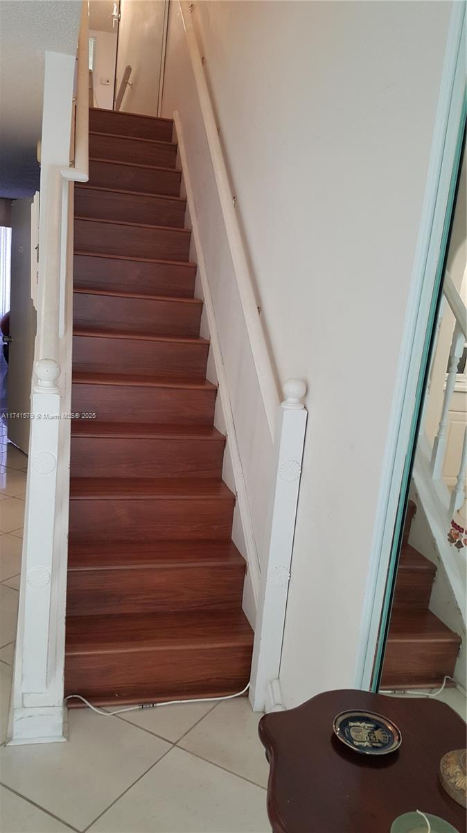 POINTE SOUTH CONDO - Residential