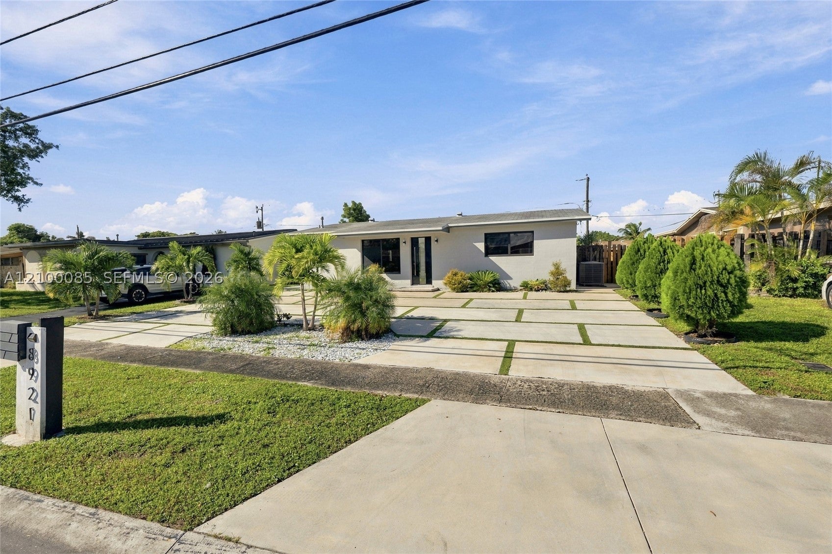 8921 NW 25th Ct