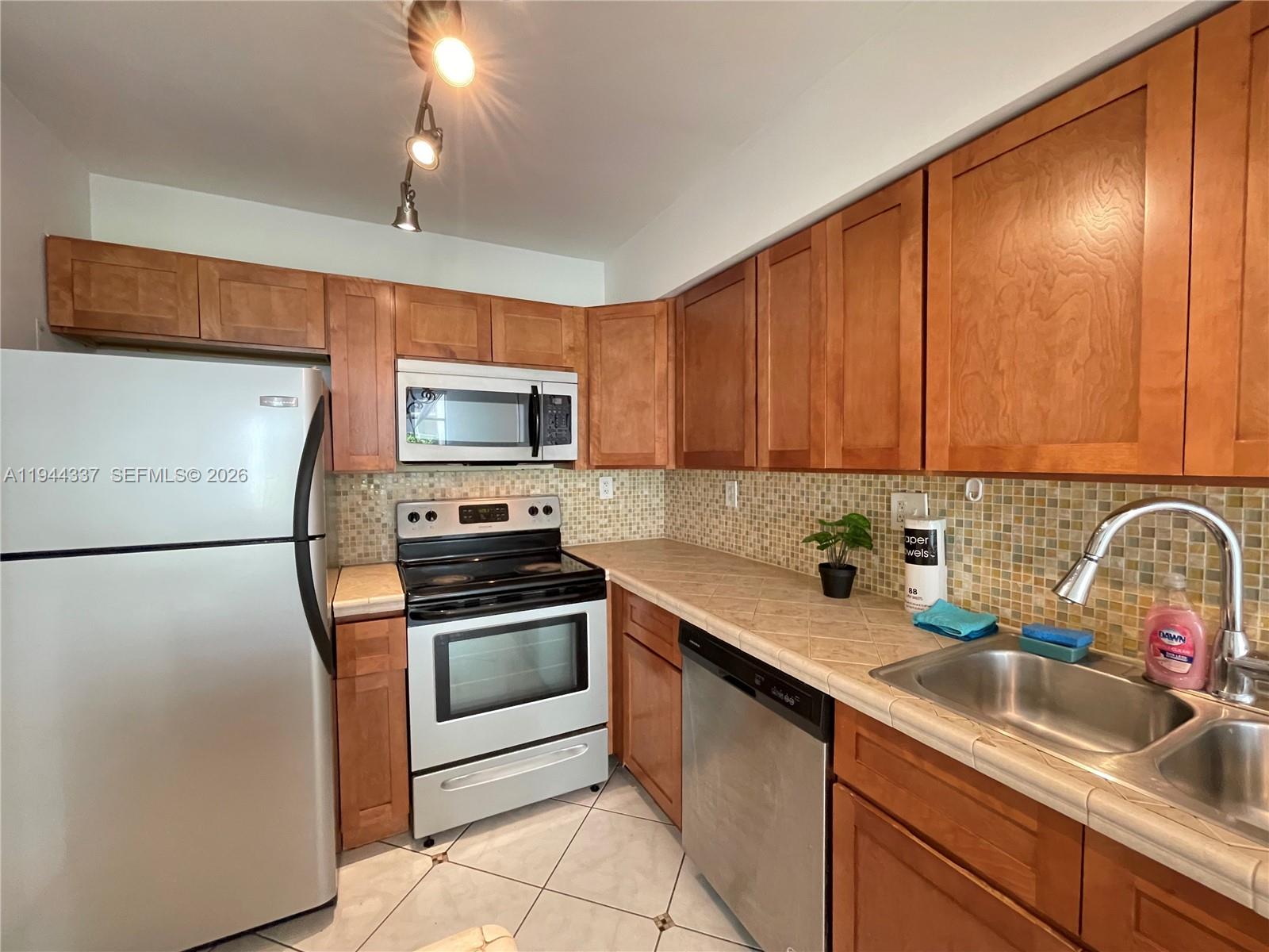 DESOTO PARK CONDO - Residential