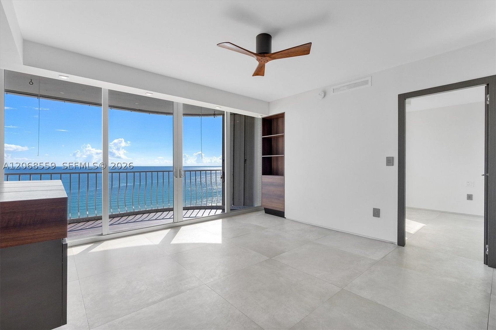 10155 Collins Ave 902