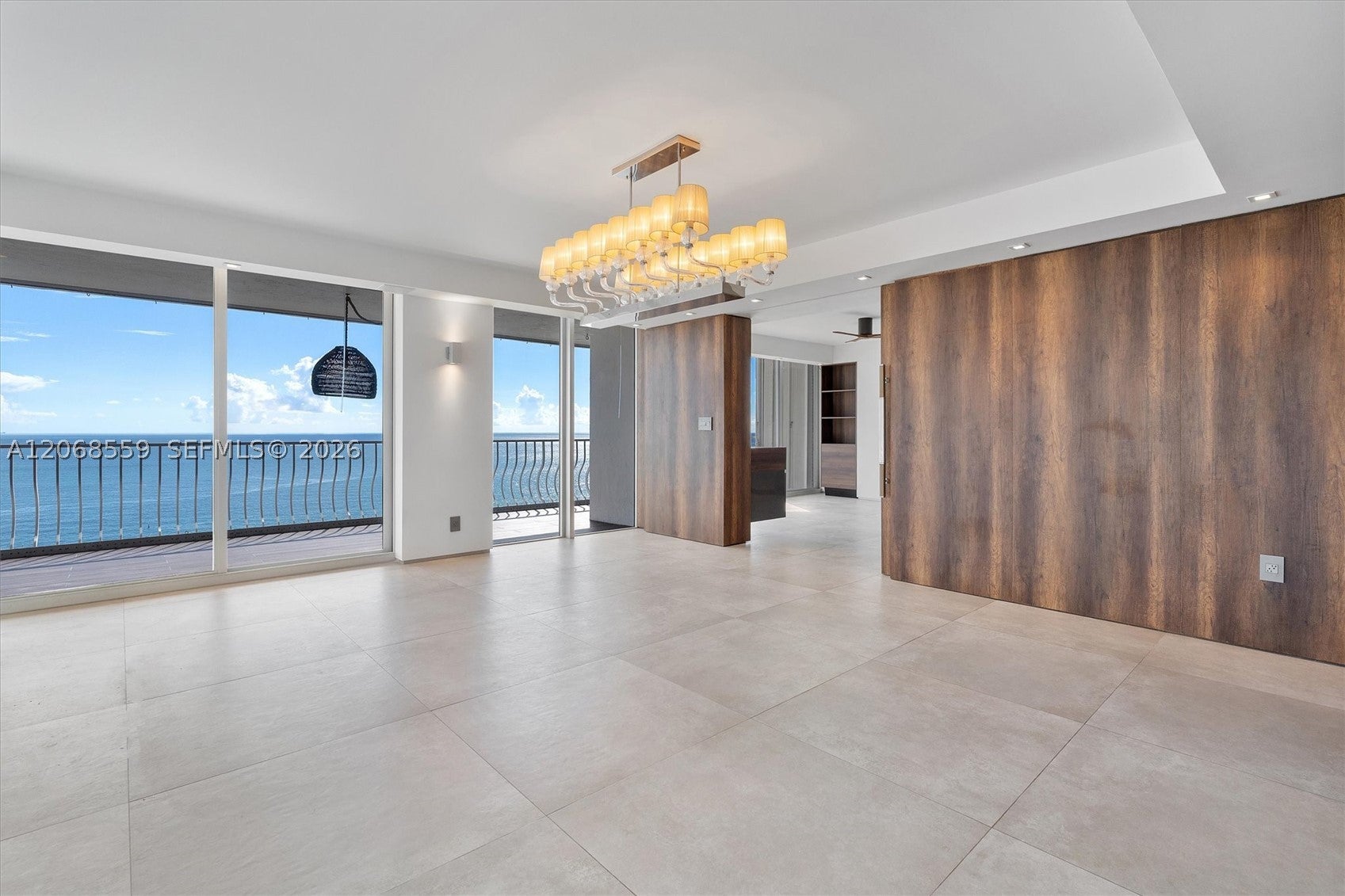 10155 Collins Ave 902