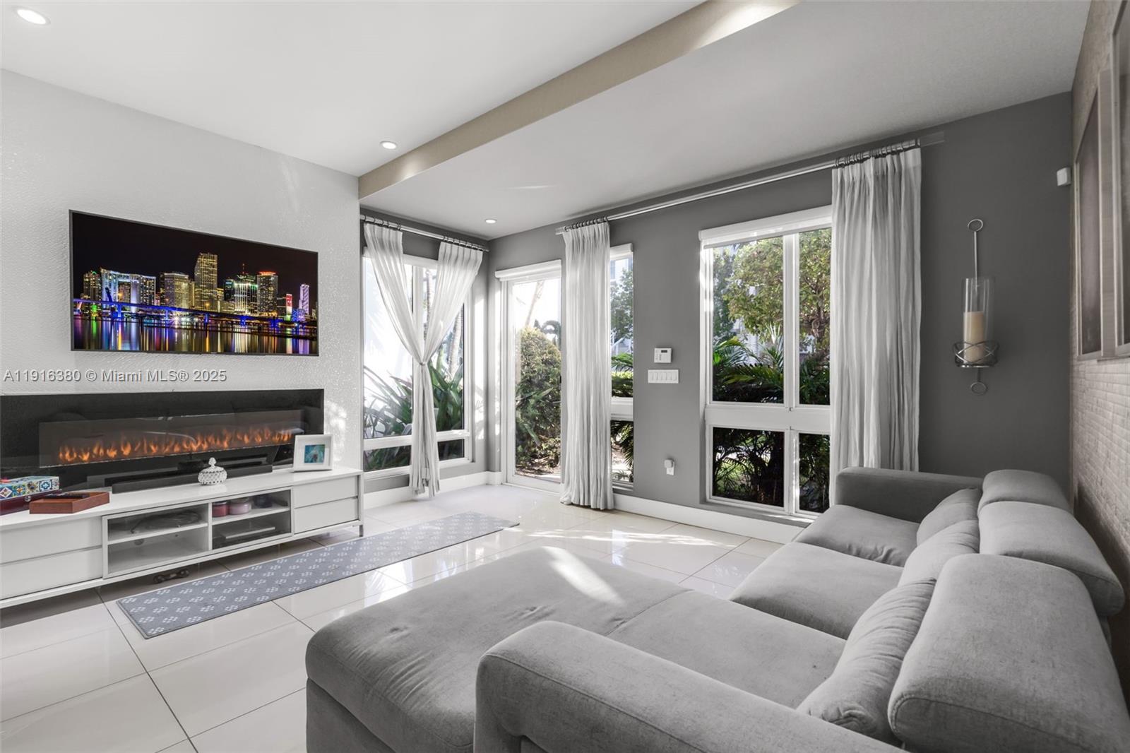 10305 NW 63rd Ter 105