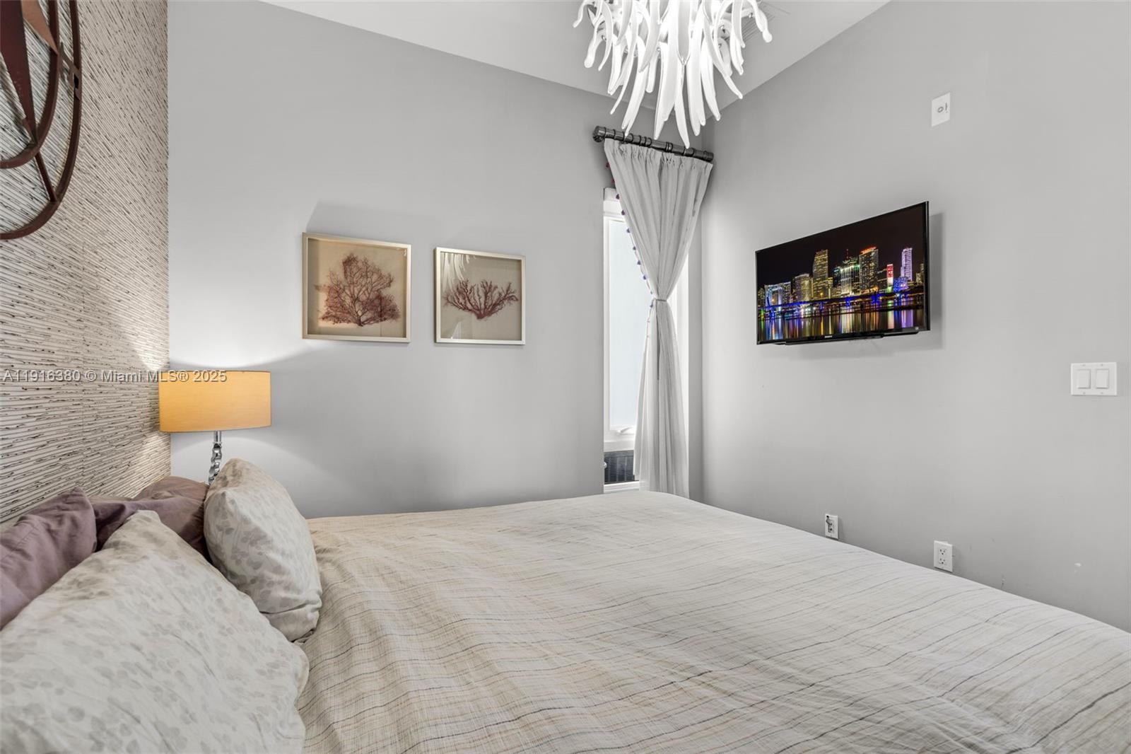 LANDMARK AT DORAL CONDO - Residential