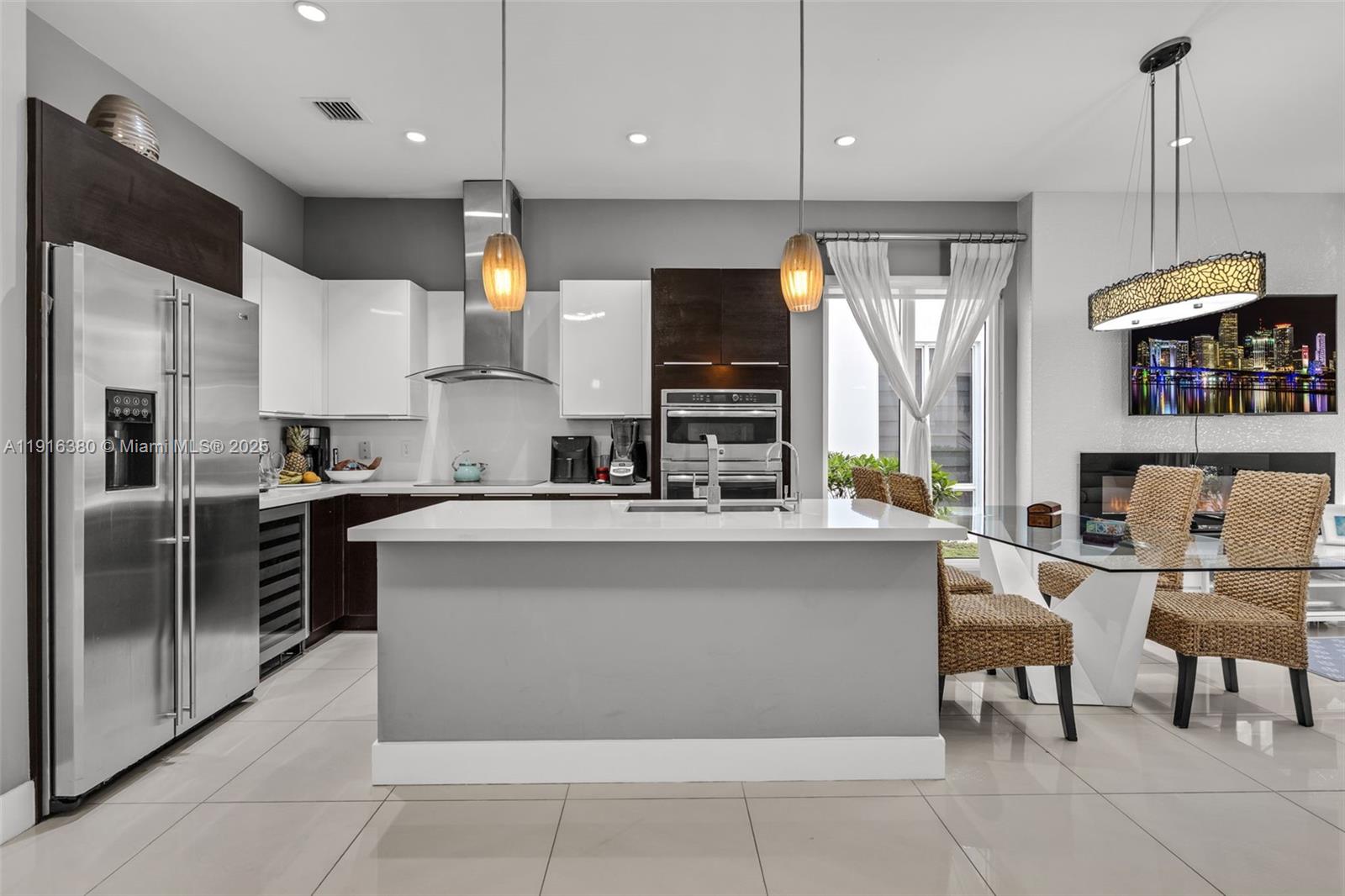 LANDMARK AT DORAL CONDO - Residential