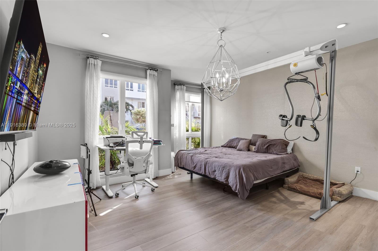 LANDMARK AT DORAL CONDO - Residential