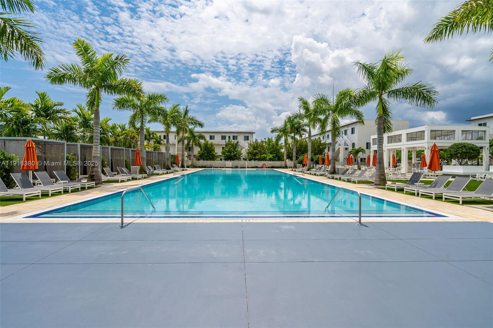 LANDMARK AT DORAL CONDO - Residential