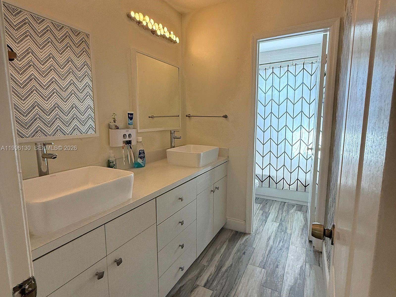 CHAPEL TRAIL REPLAT SECTI - Residential Lease