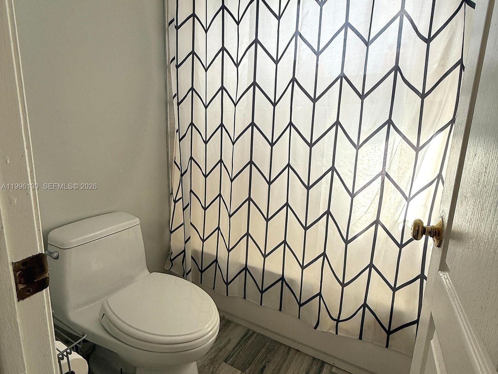 CHAPEL TRAIL REPLAT SECTI - Residential Lease