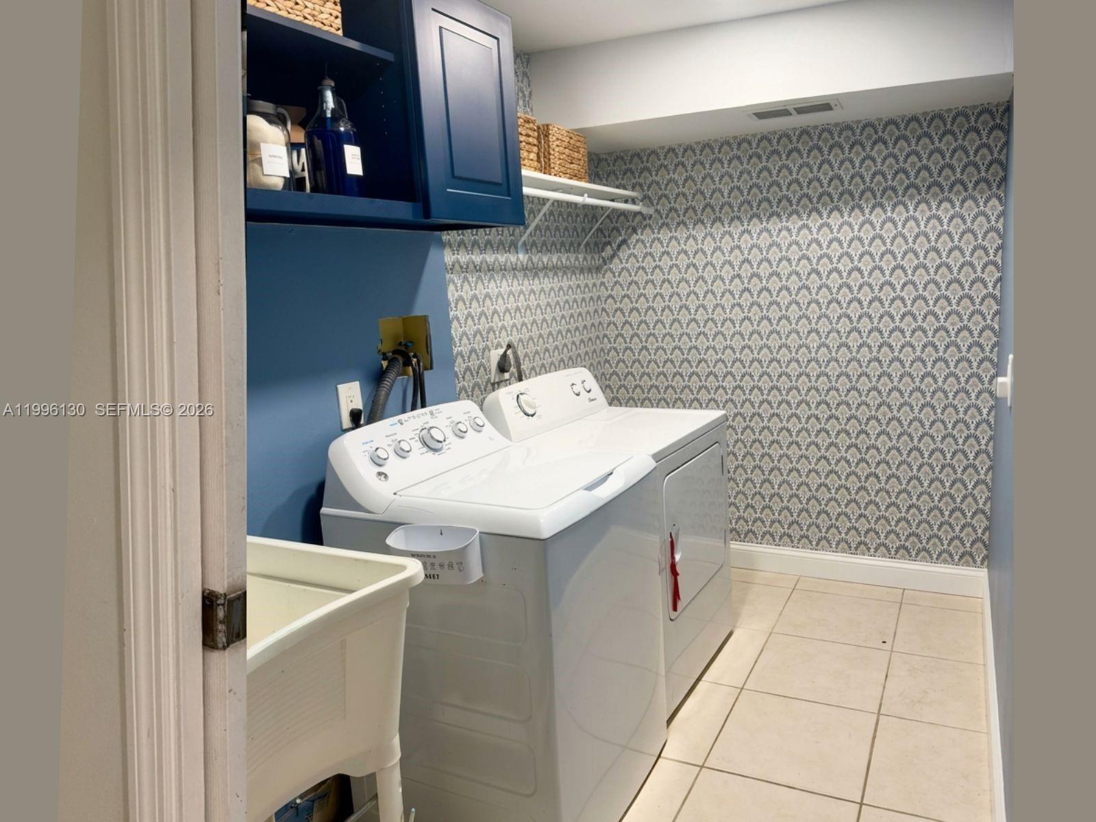 CHAPEL TRAIL REPLAT SECTI - Residential Lease