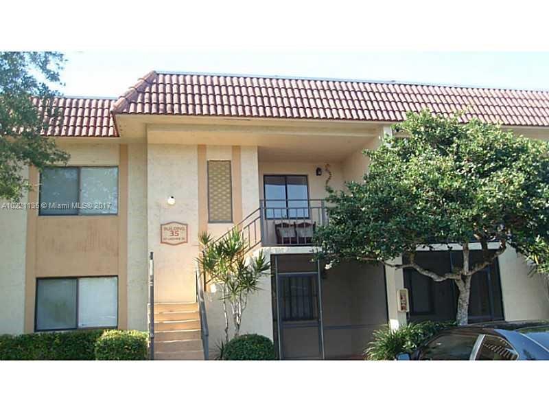MOVE IN CONDITION, GREAT LOCATION, RENOVATED, BEST SHCHOOLS IN BROWARD.