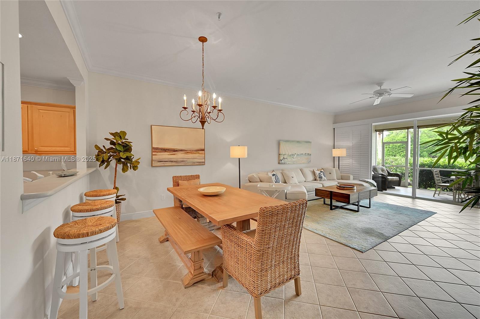 WINDWARD CAY - Residential