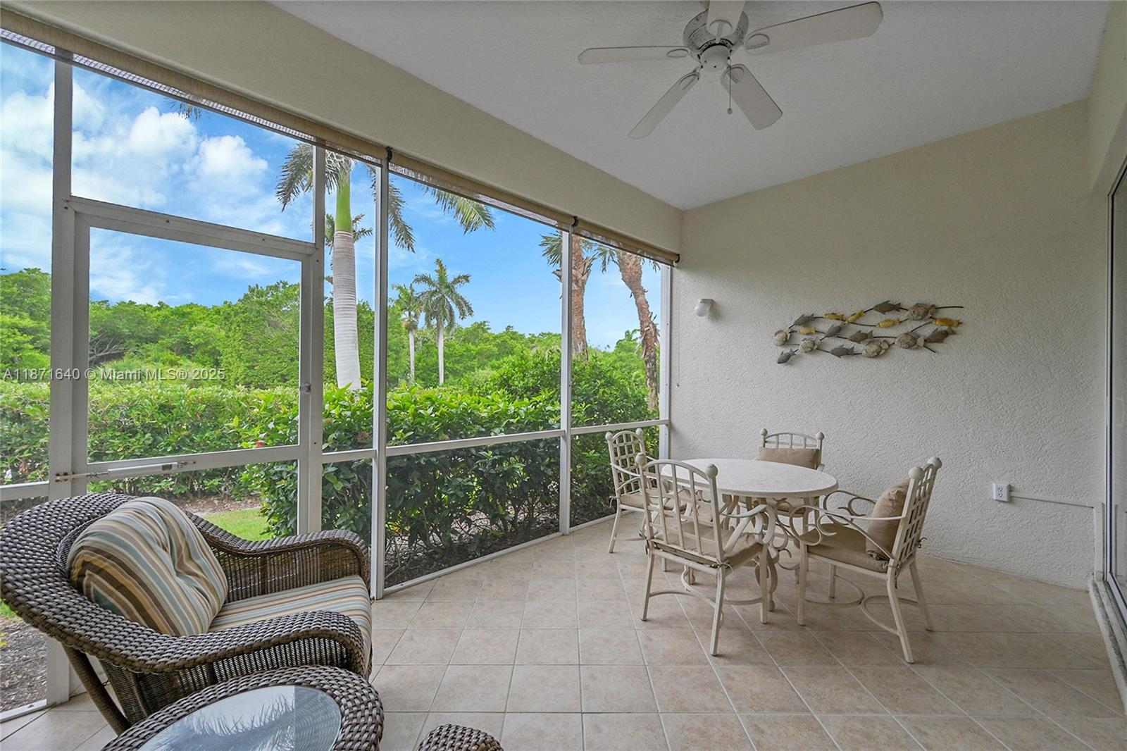 WINDWARD CAY - Residential