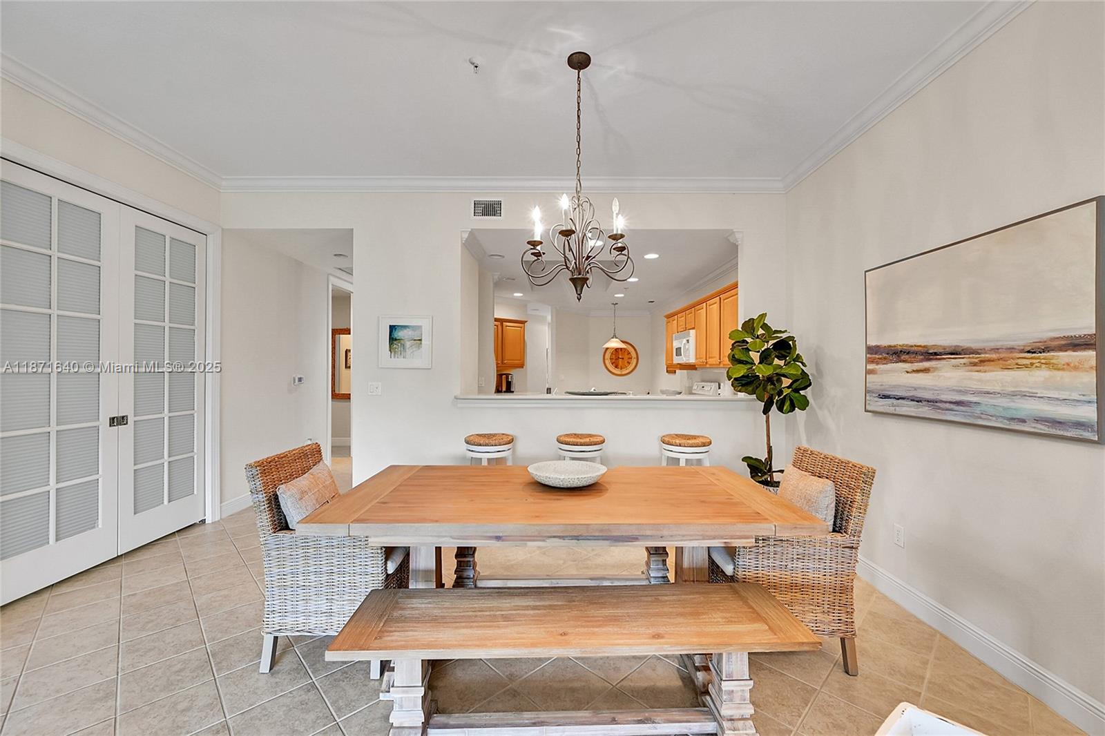 WINDWARD CAY - Residential