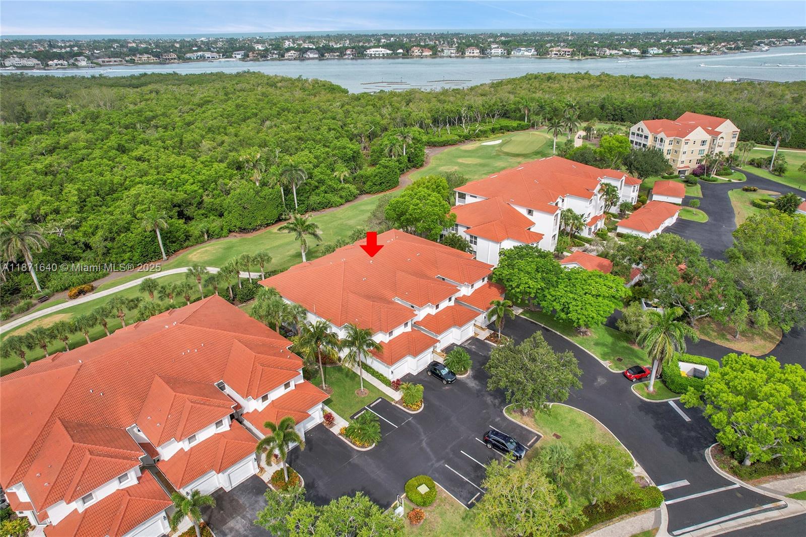 WINDWARD CAY - Residential