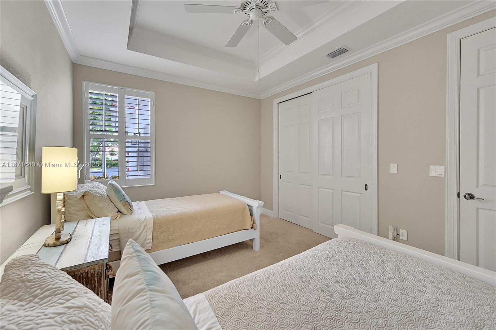 WINDWARD CAY - Residential