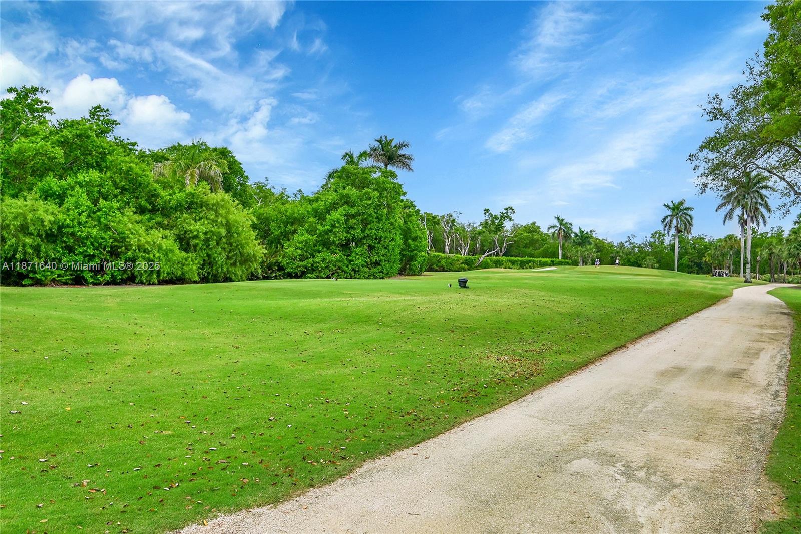 WINDWARD CAY - Residential