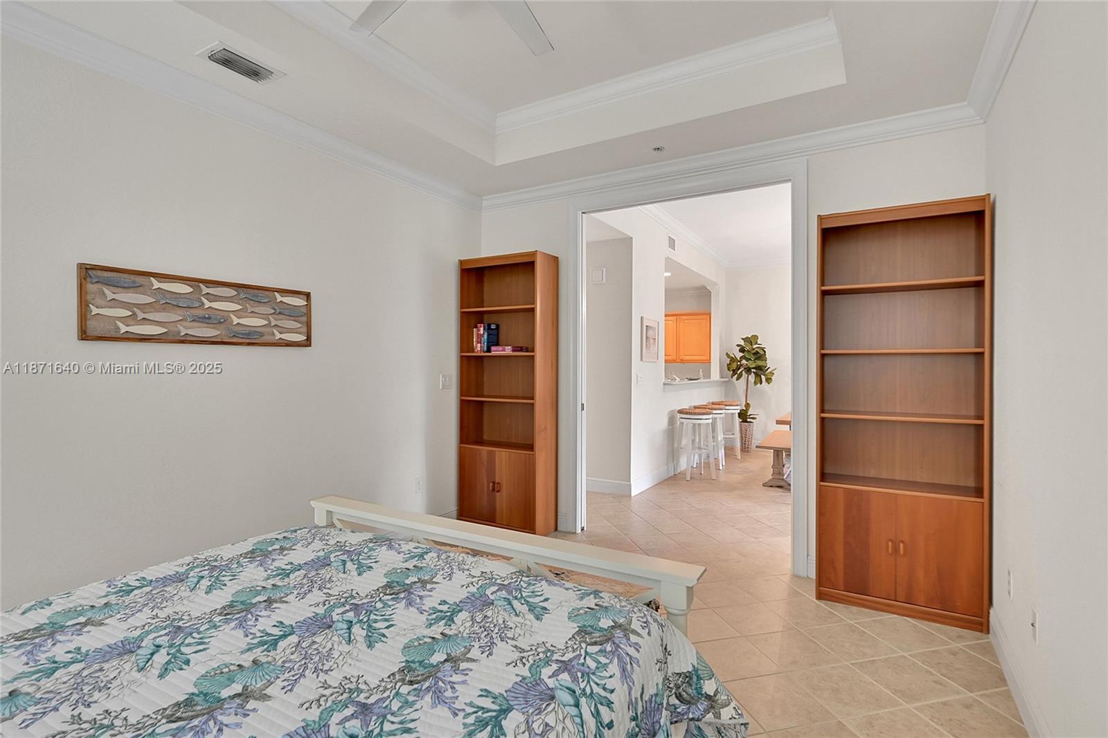 WINDWARD CAY - Residential