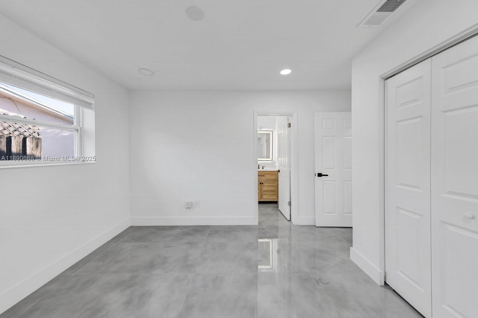 DRIFTWOOD ESTATES NO 2 - Residential Lease