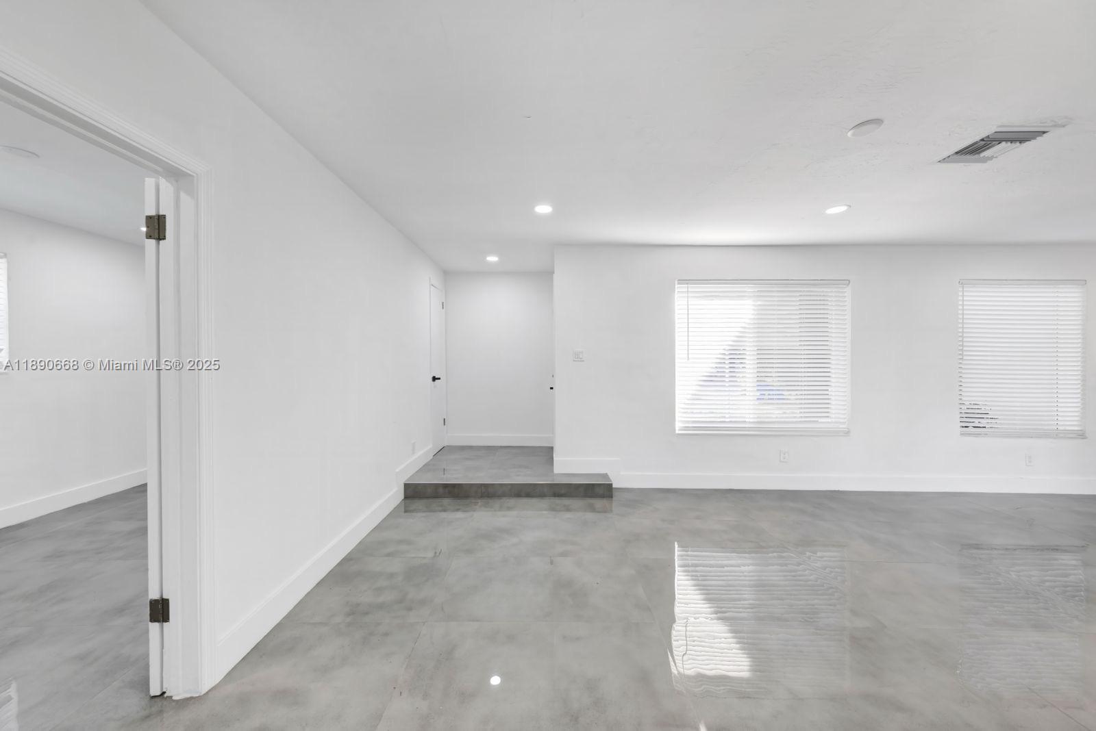 DRIFTWOOD ESTATES NO 2 - Residential Lease