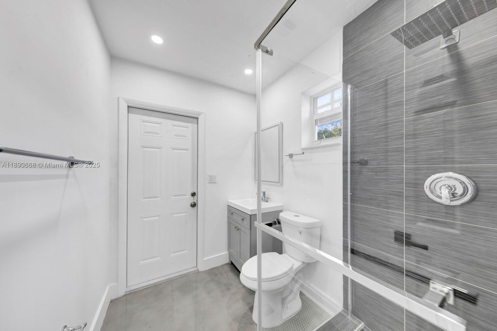 DRIFTWOOD ESTATES NO 2 - Residential Lease