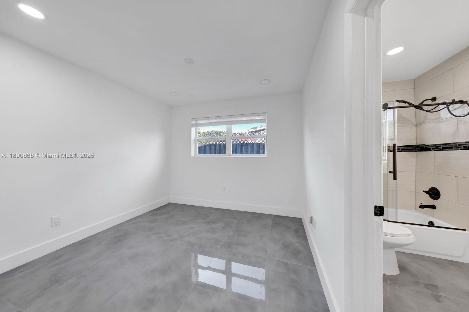 DRIFTWOOD ESTATES NO 2 - Residential Lease