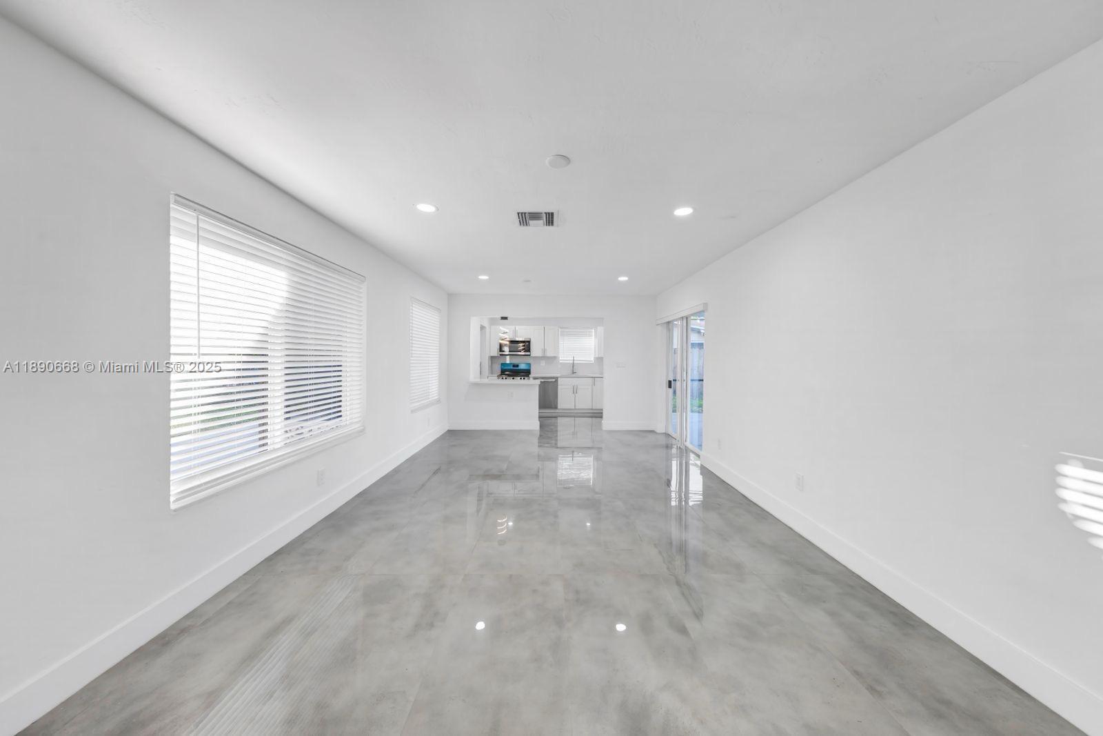 DRIFTWOOD ESTATES NO 2 - Residential Lease