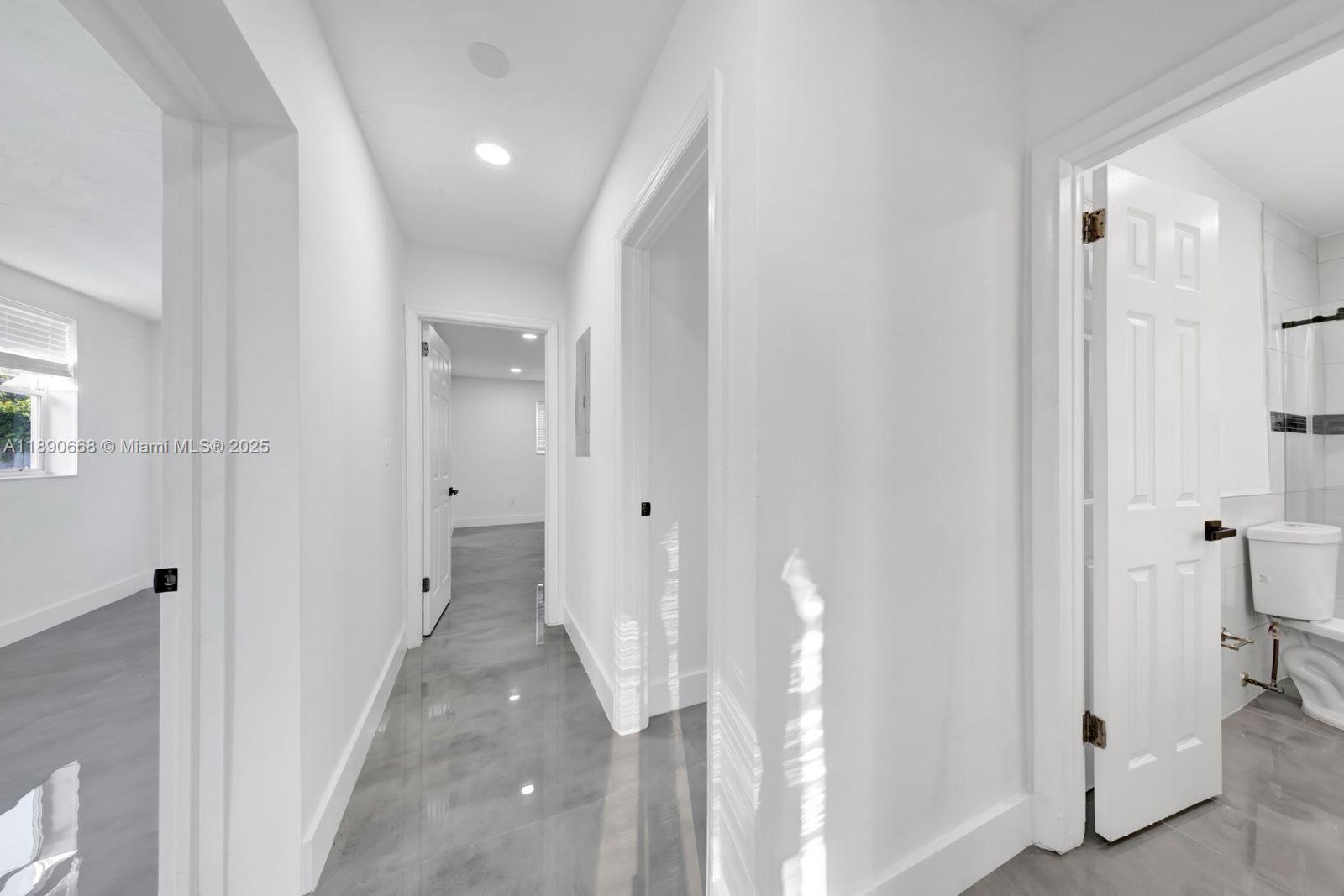 DRIFTWOOD ESTATES NO 2 - Residential Lease