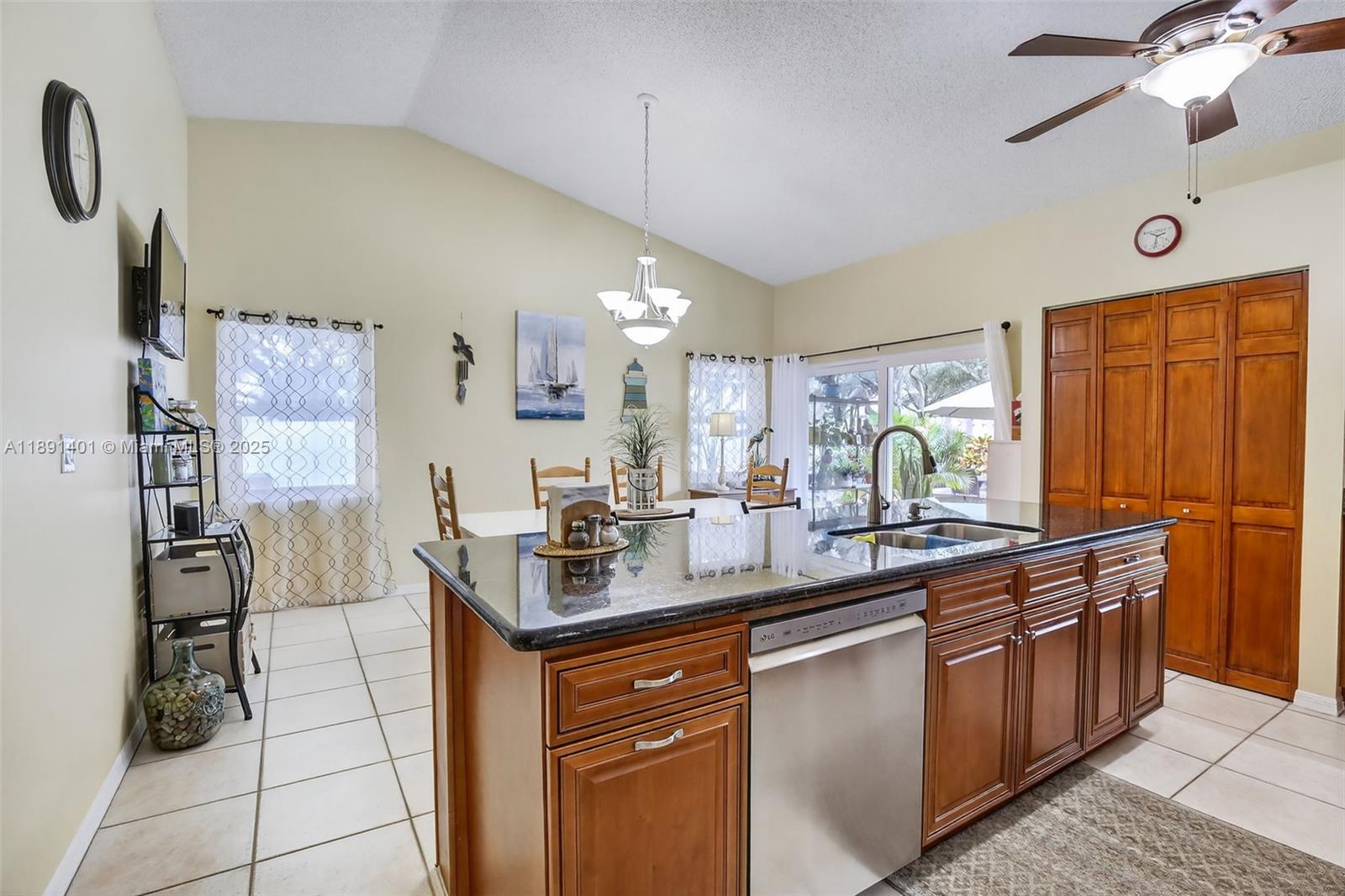 SAVANNAH PLAT 3 - Residential