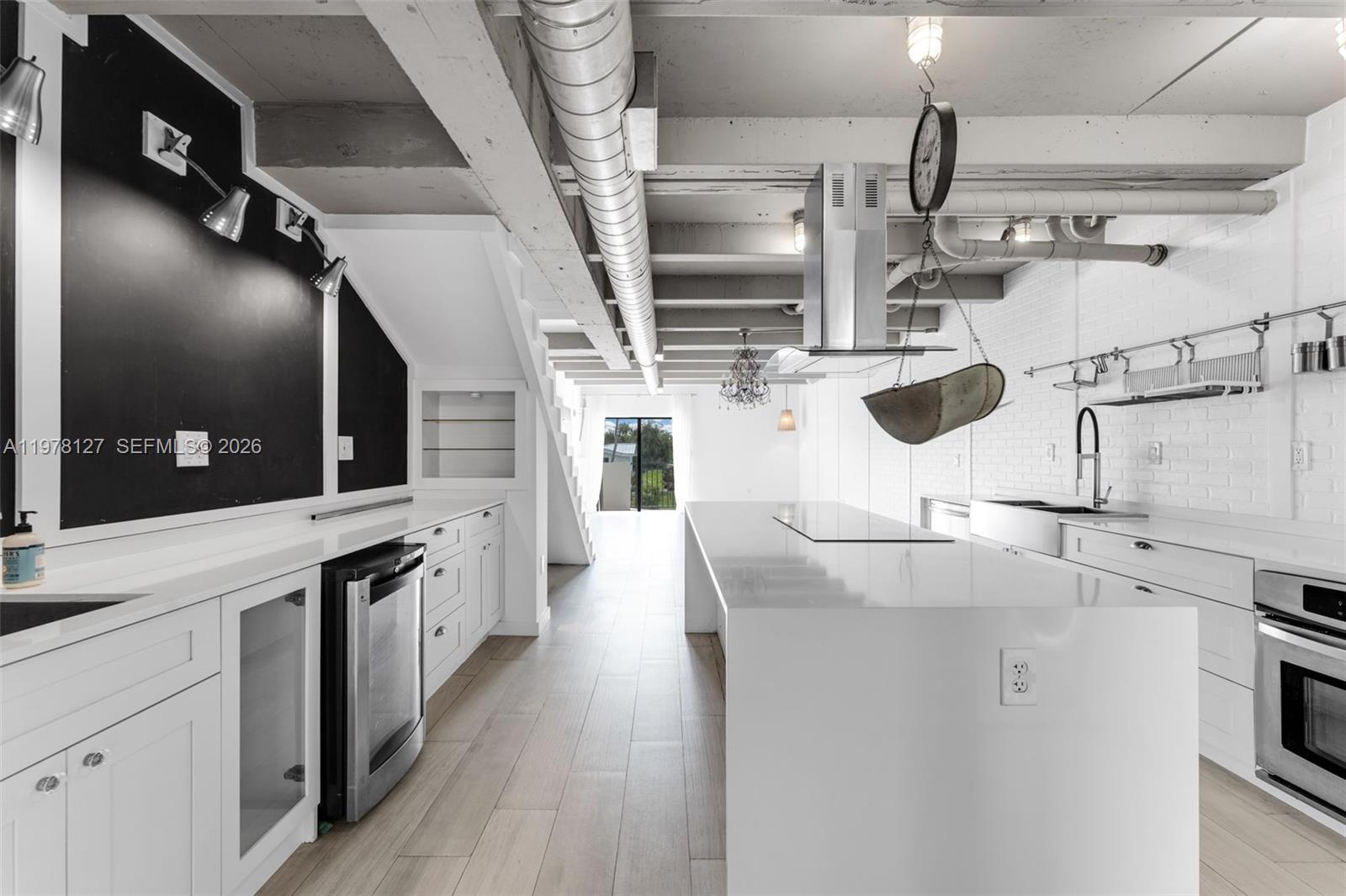 6901 Edgewater Dr 315