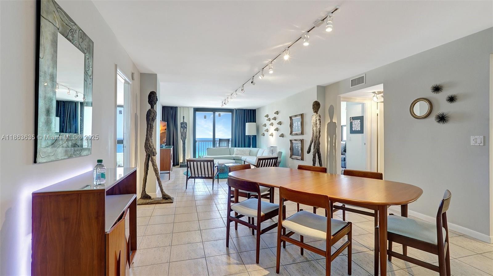 ALLINGTON TOWERS NORTH - Residential