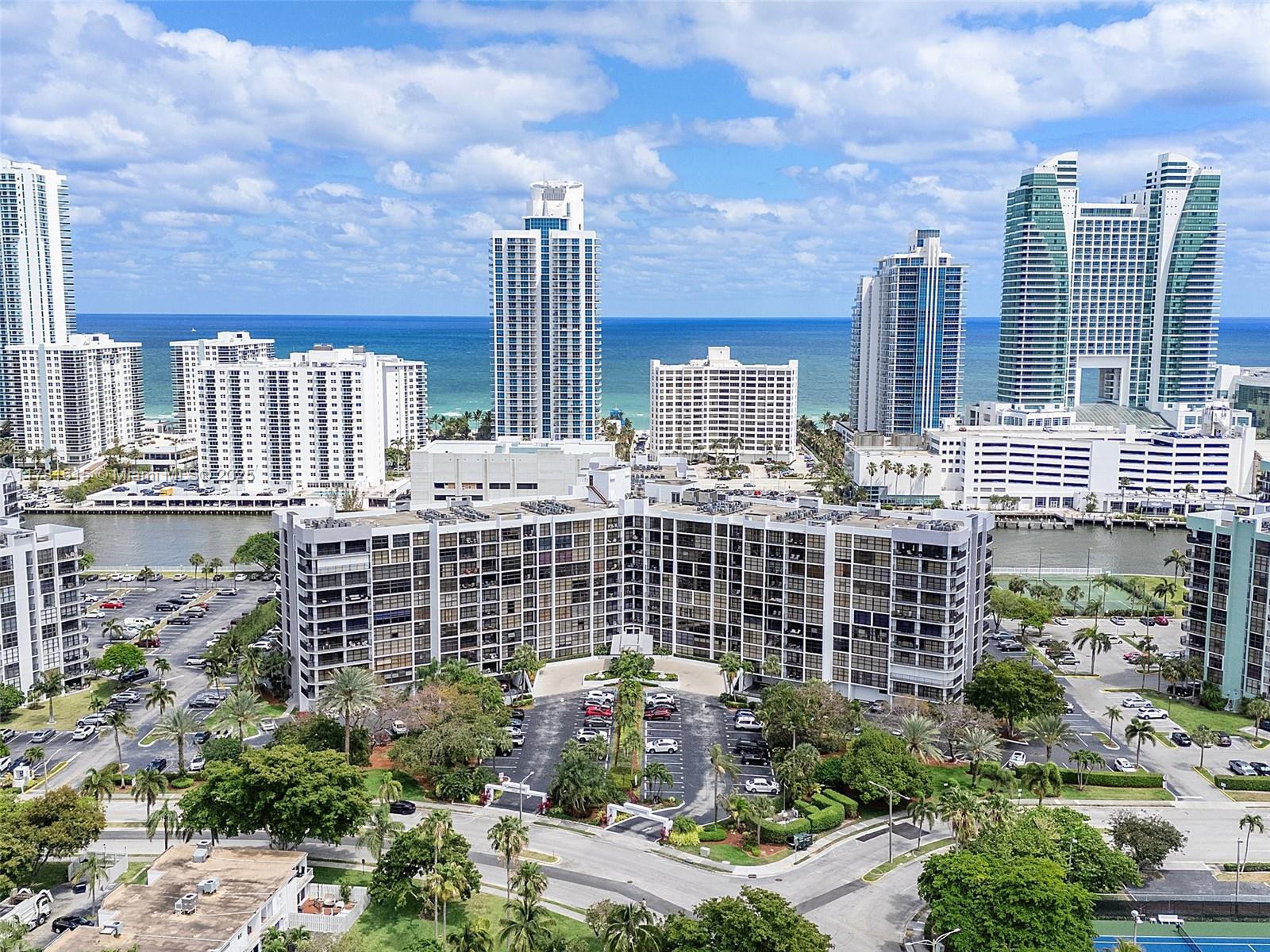 Property for Sale at 600 Parkview Dr 625, Hallandale Beach, Broward County, Florida - Bedrooms: 1 
Bathrooms: 2  - $249,000