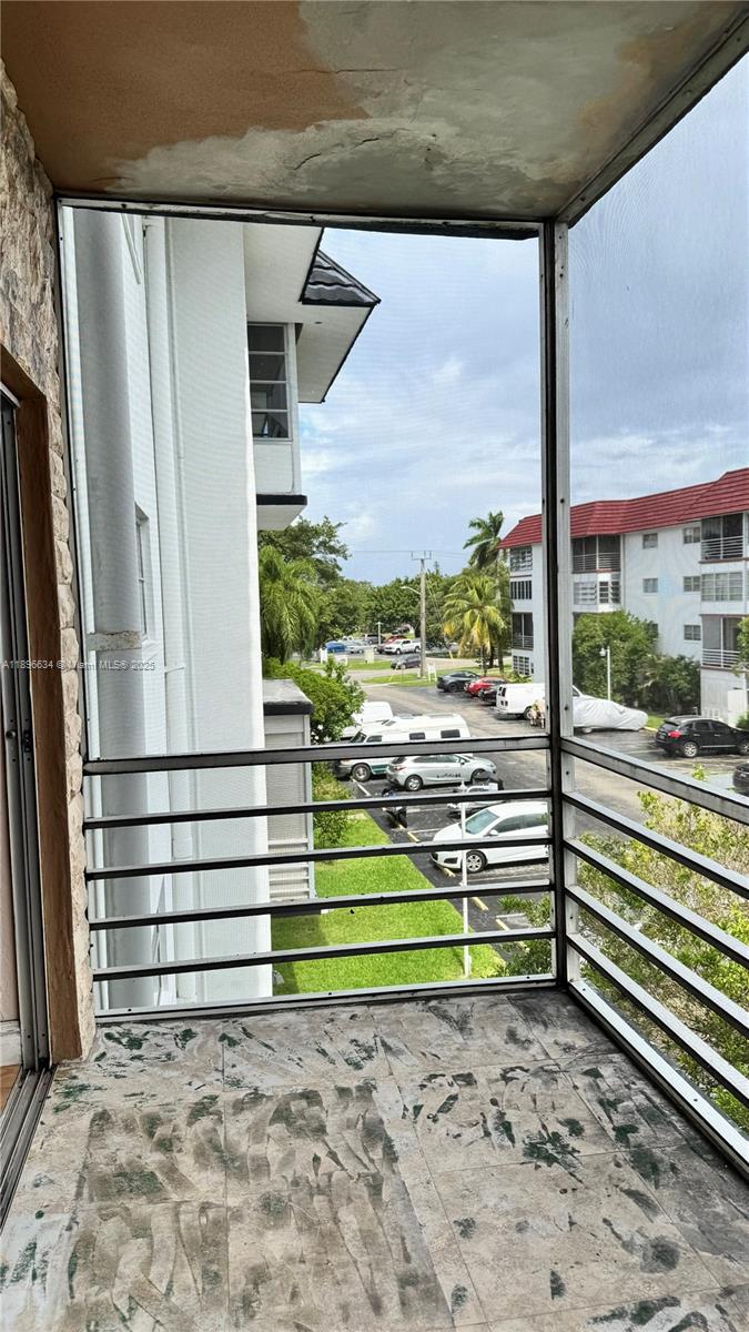 CASTLE APARTMENTS 16 COND - Residential Lease