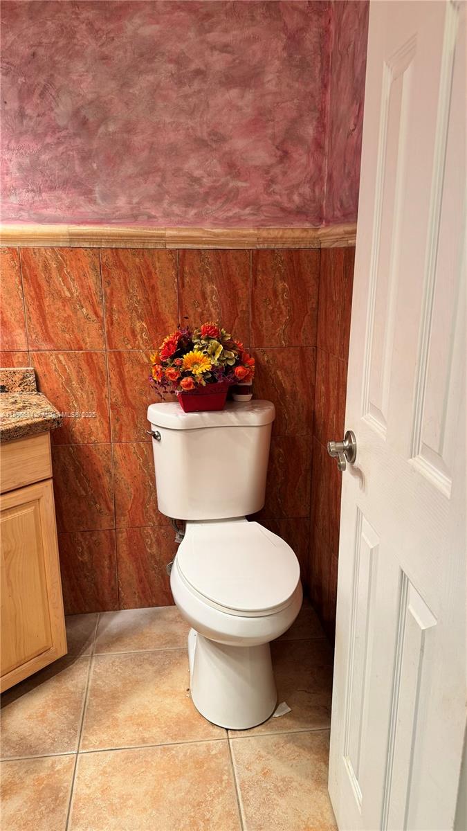 CASTLE APARTMENTS 16 COND - Residential Lease