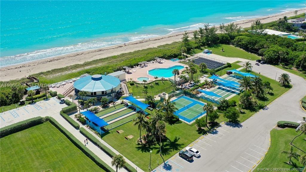 HOLIDAY OUT AT ST LUCIE S - Residential