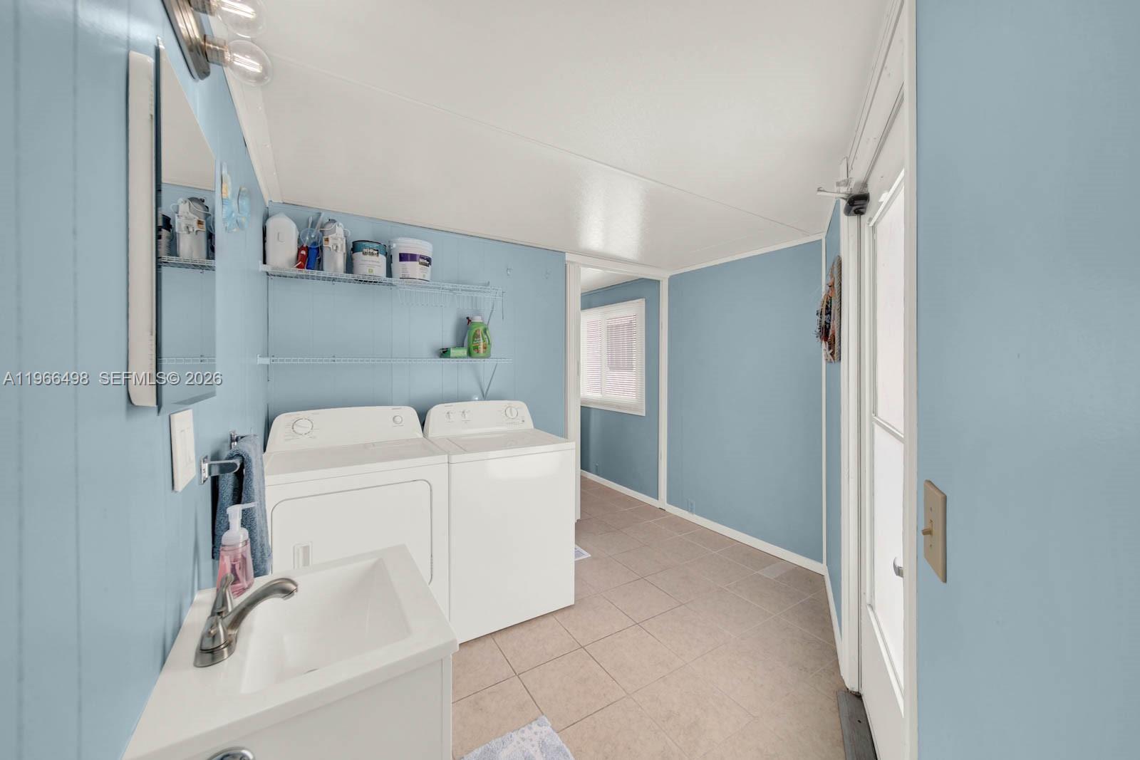 HOLIDAY OUT AT ST LUCIE S - Residential