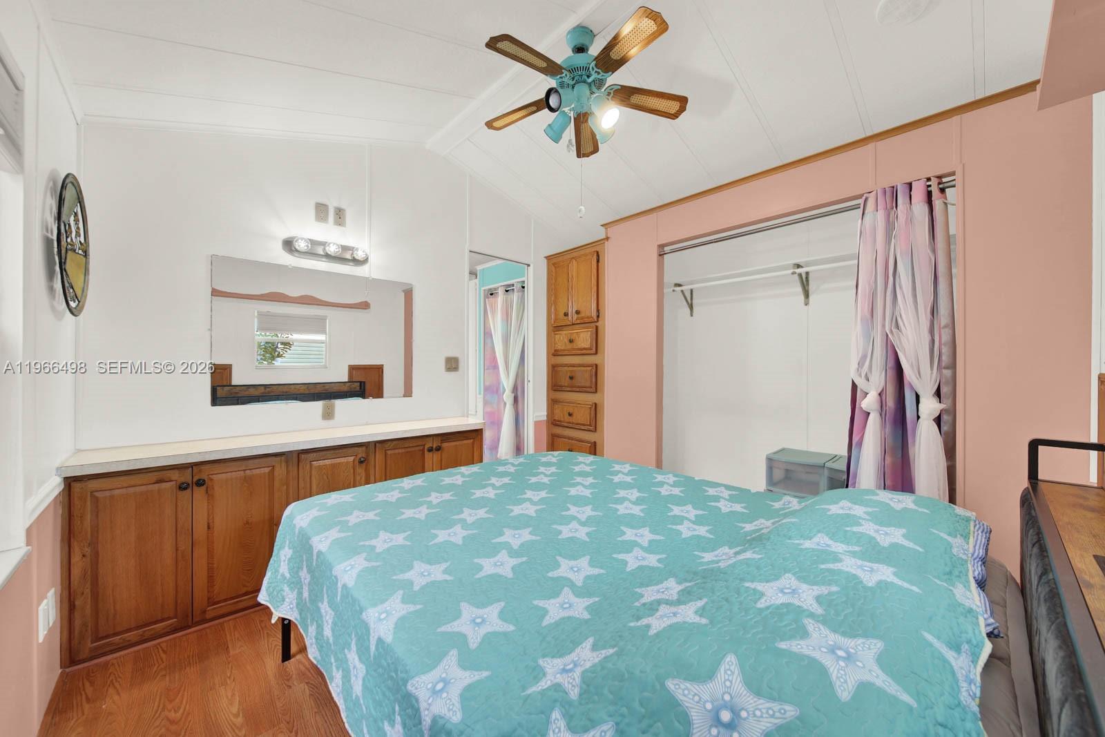 HOLIDAY OUT AT ST LUCIE S - Residential