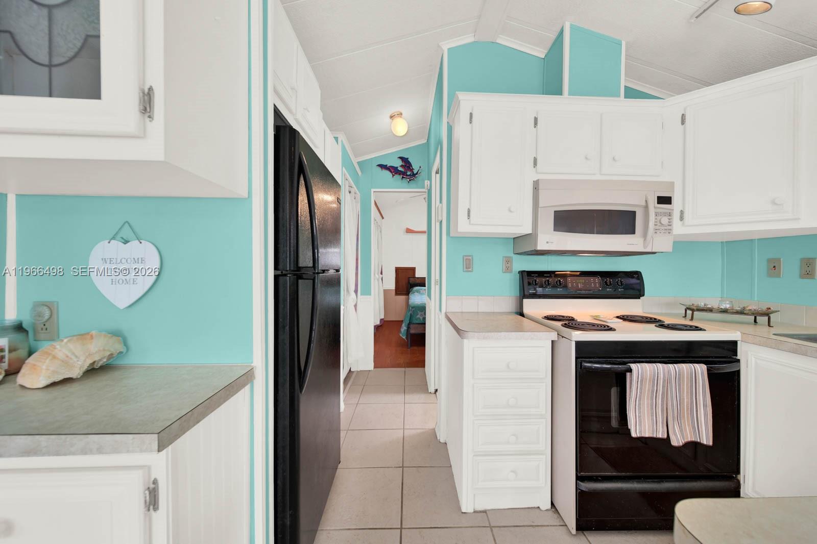 HOLIDAY OUT AT ST LUCIE S - Residential